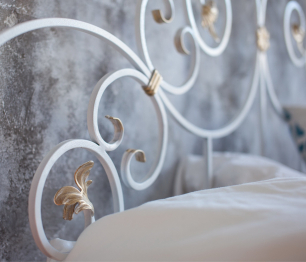 Кованая кровать Афина 1.6 с двумя спинками