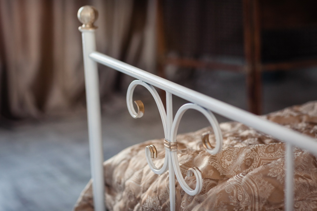 Кованые кровати, Кованая кровать Симона 1.6 с одной спинкой