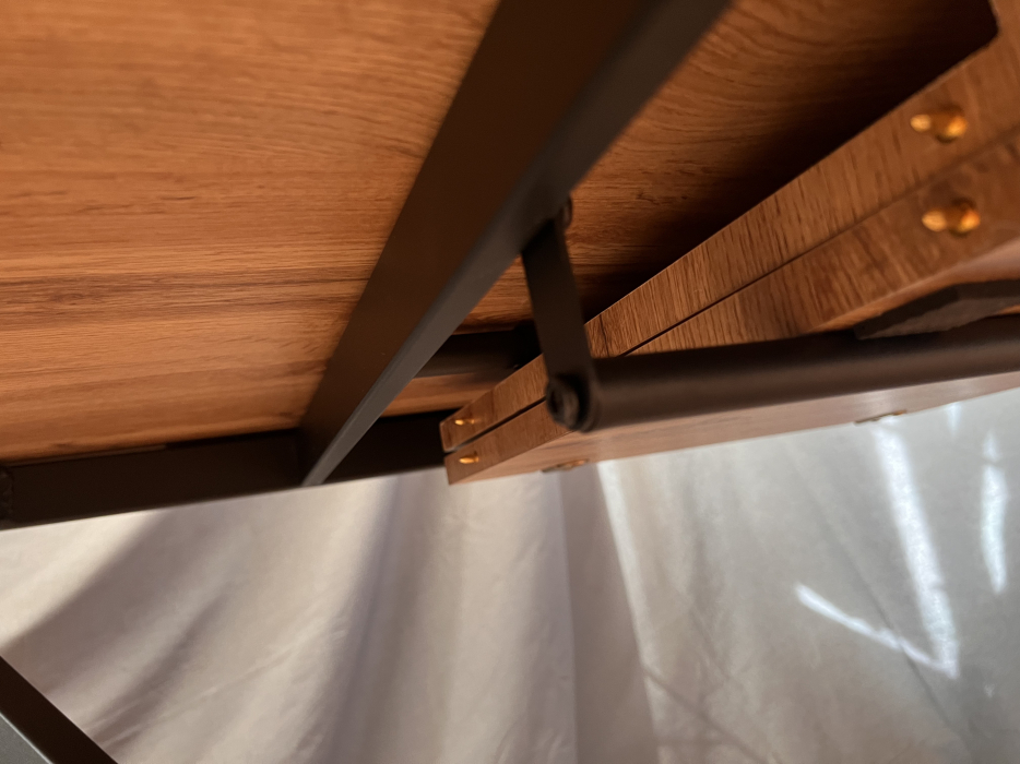 Обеденные столы, Стол Serene Cadence